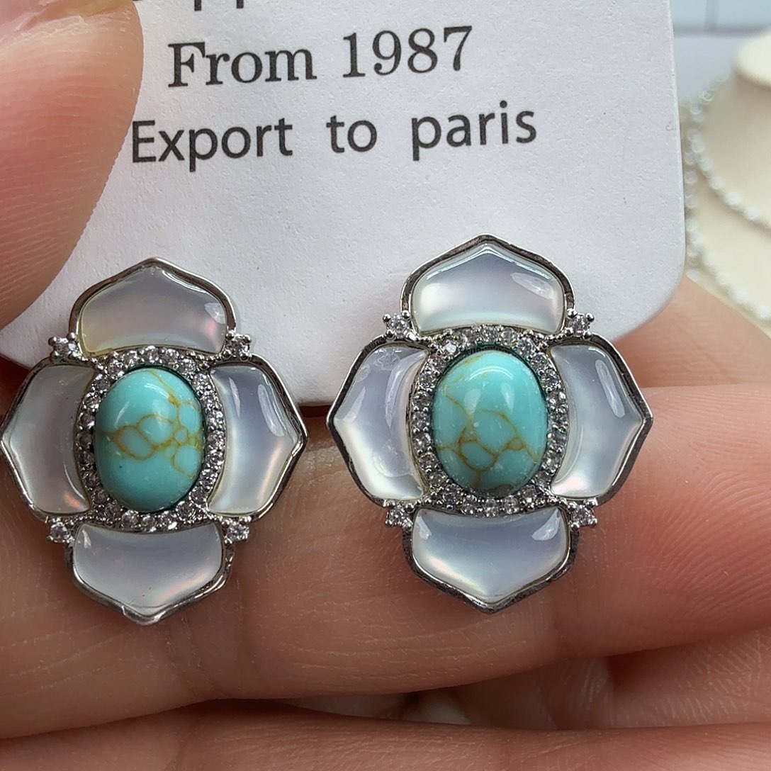 颈饰银S925镶嵌淡水珍珠