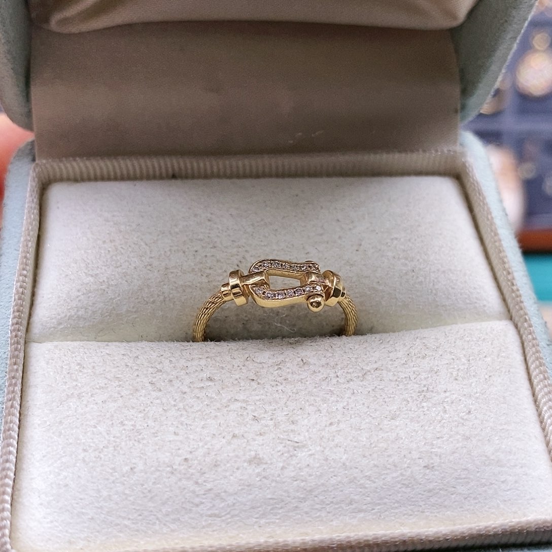 钻石戒指/指环18K金镶嵌k黄小马蹄戒指