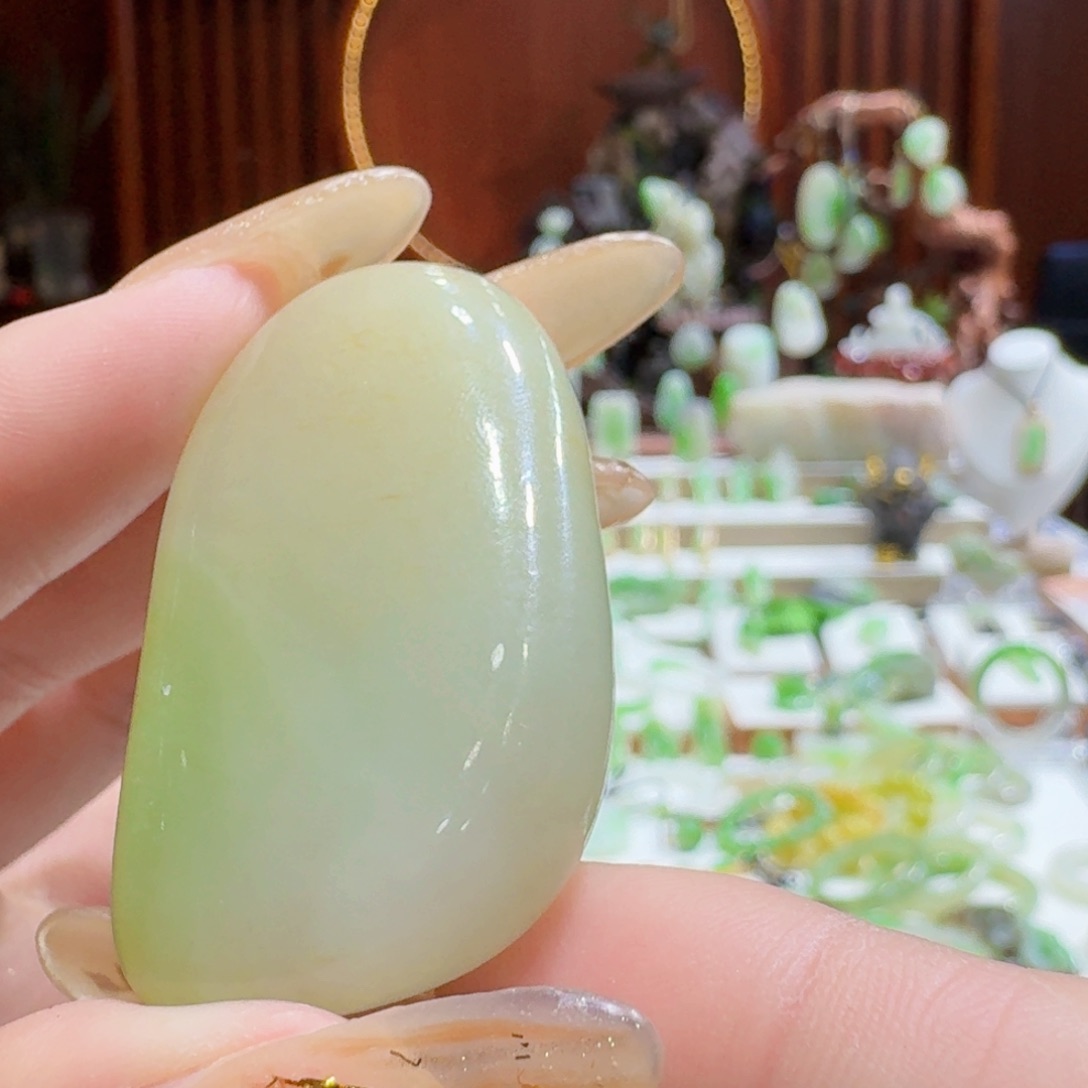 和田玉冰底翠青原石未镶嵌