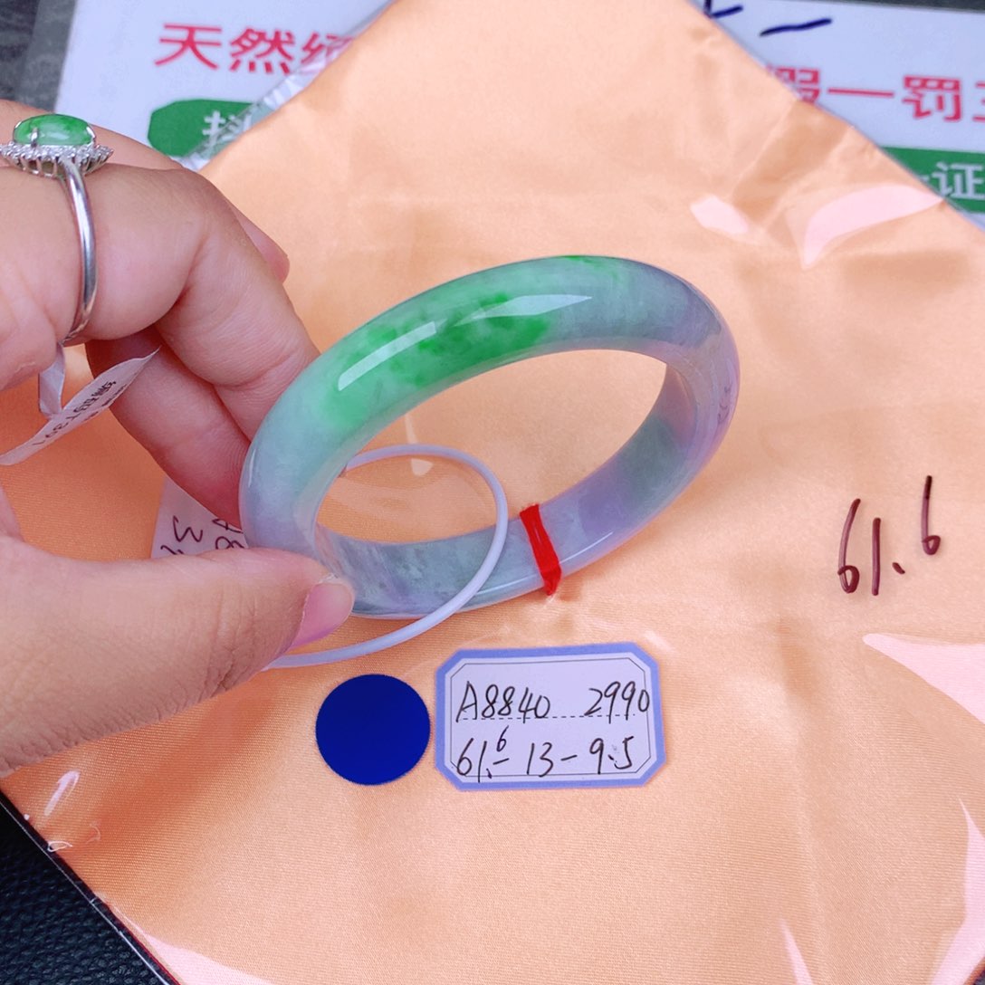 翡翠手镯未镶嵌缅甸翡翠