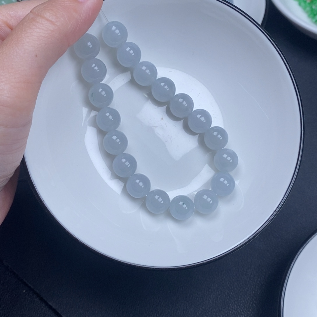 Z***u翡翠未镶嵌颈饰翡翠