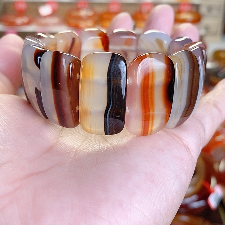 玛瑙/玉髓手镯未镶嵌