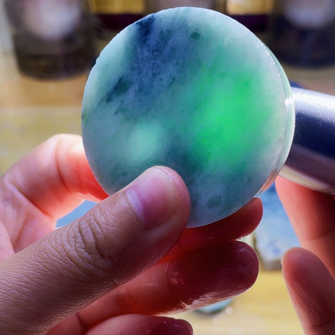 颈饰未镶嵌翡翠毛料7