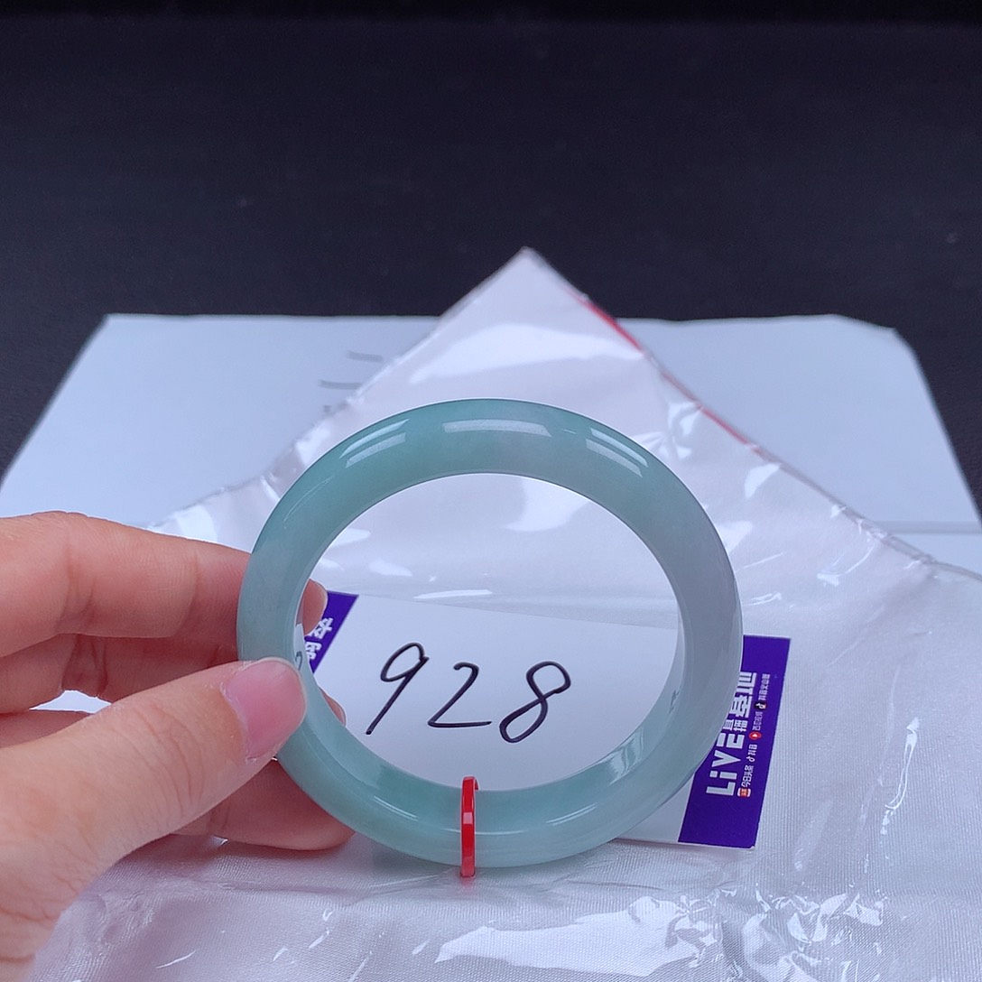 翡翠手镯未镶嵌手镯001467