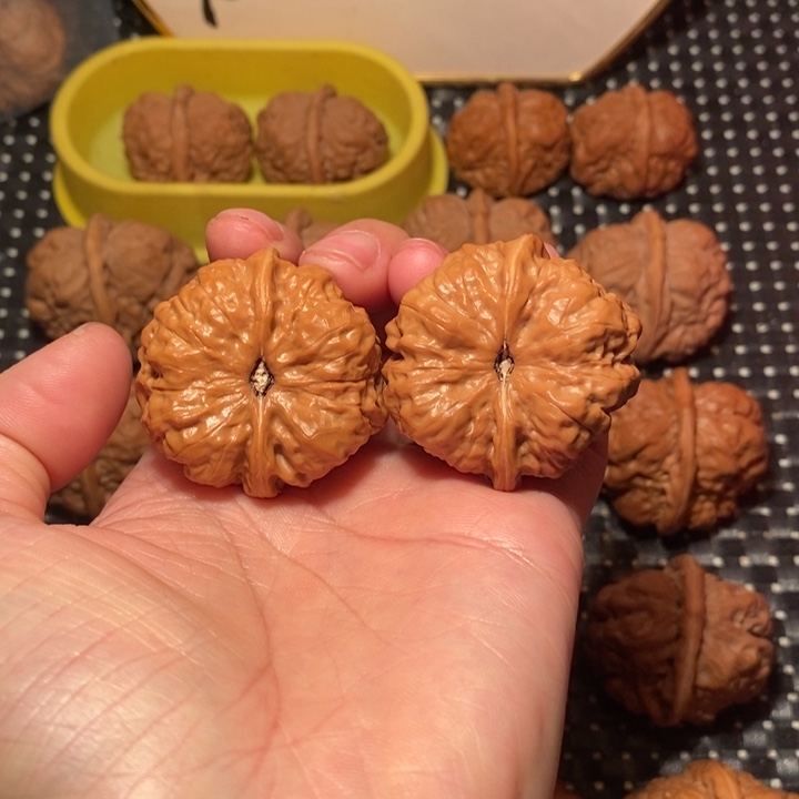 文玩核桃把件39尺大八腿