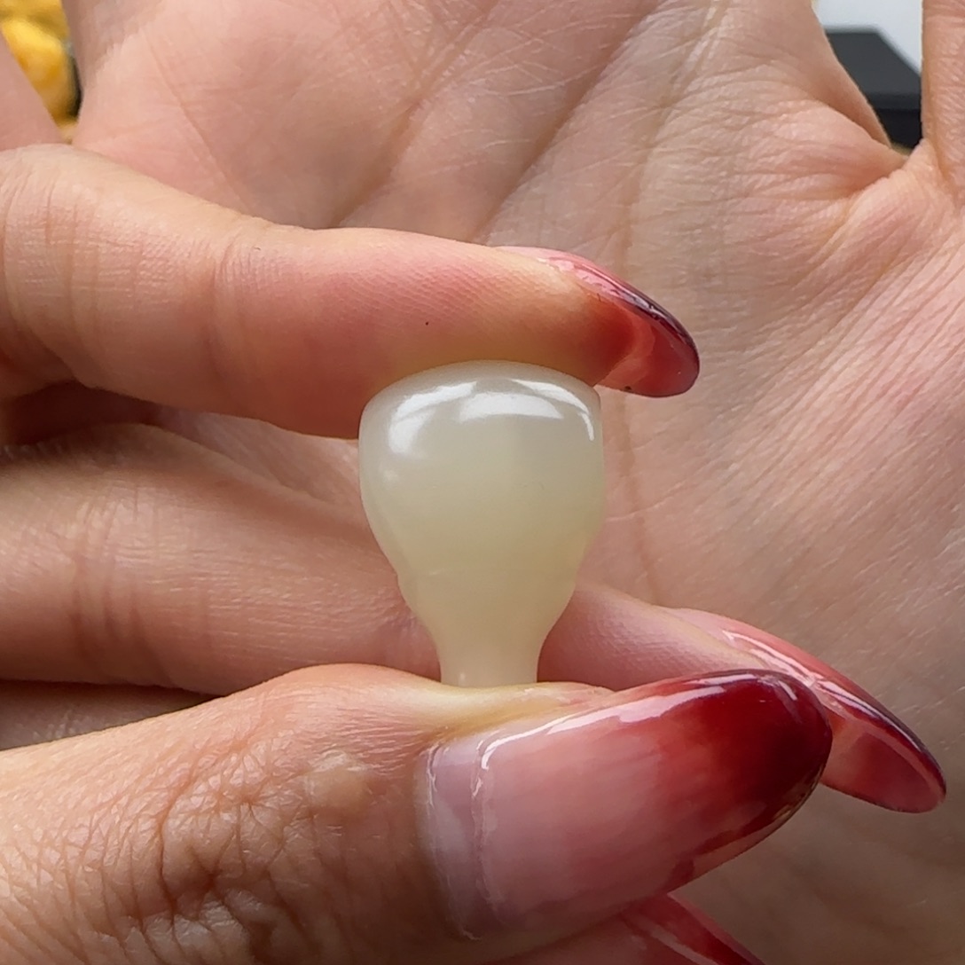 石英质玉颈饰未镶嵌佛*