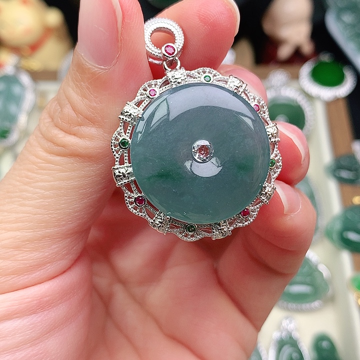颈饰银S925镶嵌翡翠吊坠
