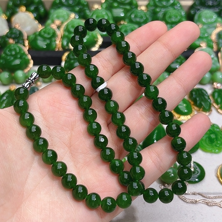 和田玉（碧玉）颈饰18K金镶嵌
