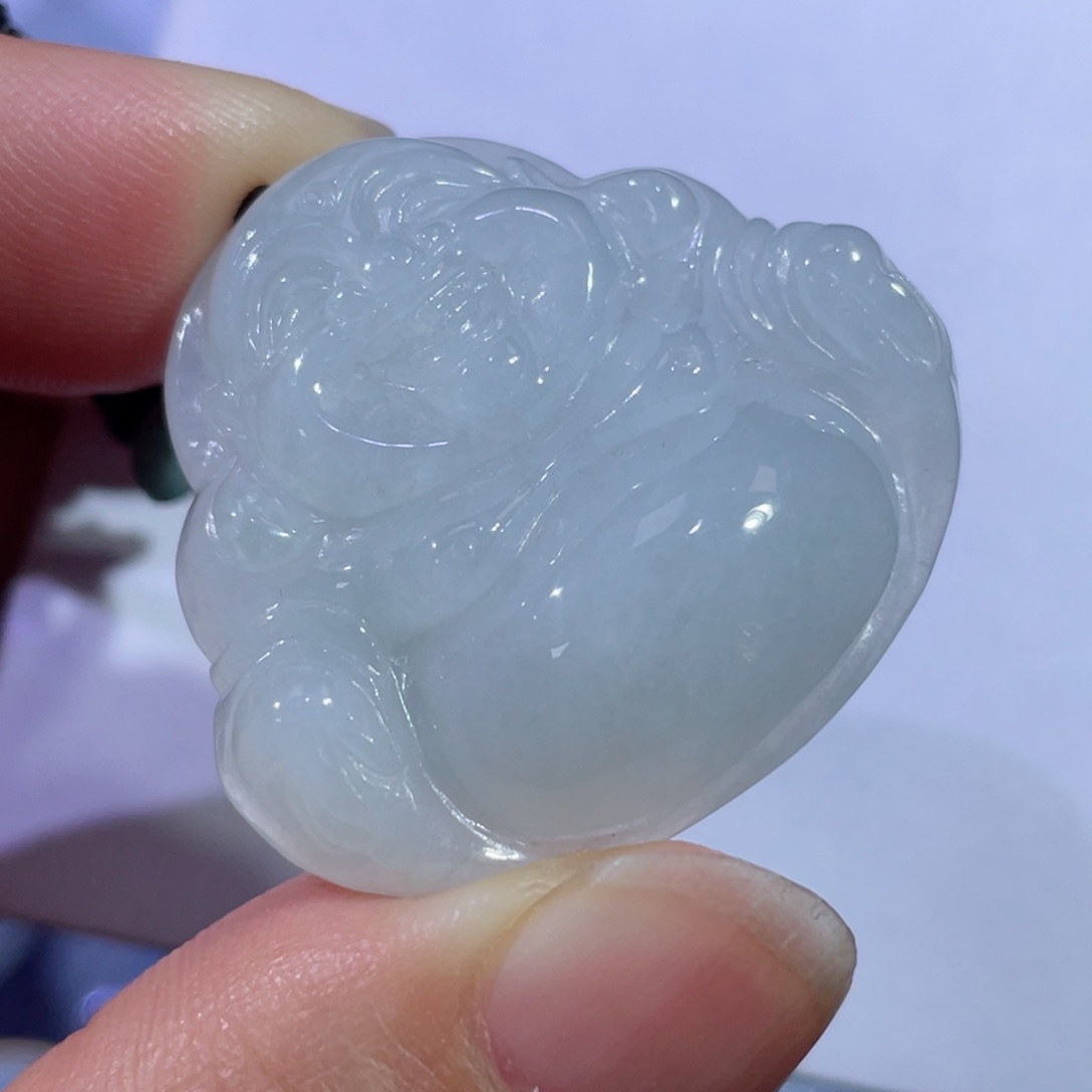 翡翠颈饰未镶嵌佛公