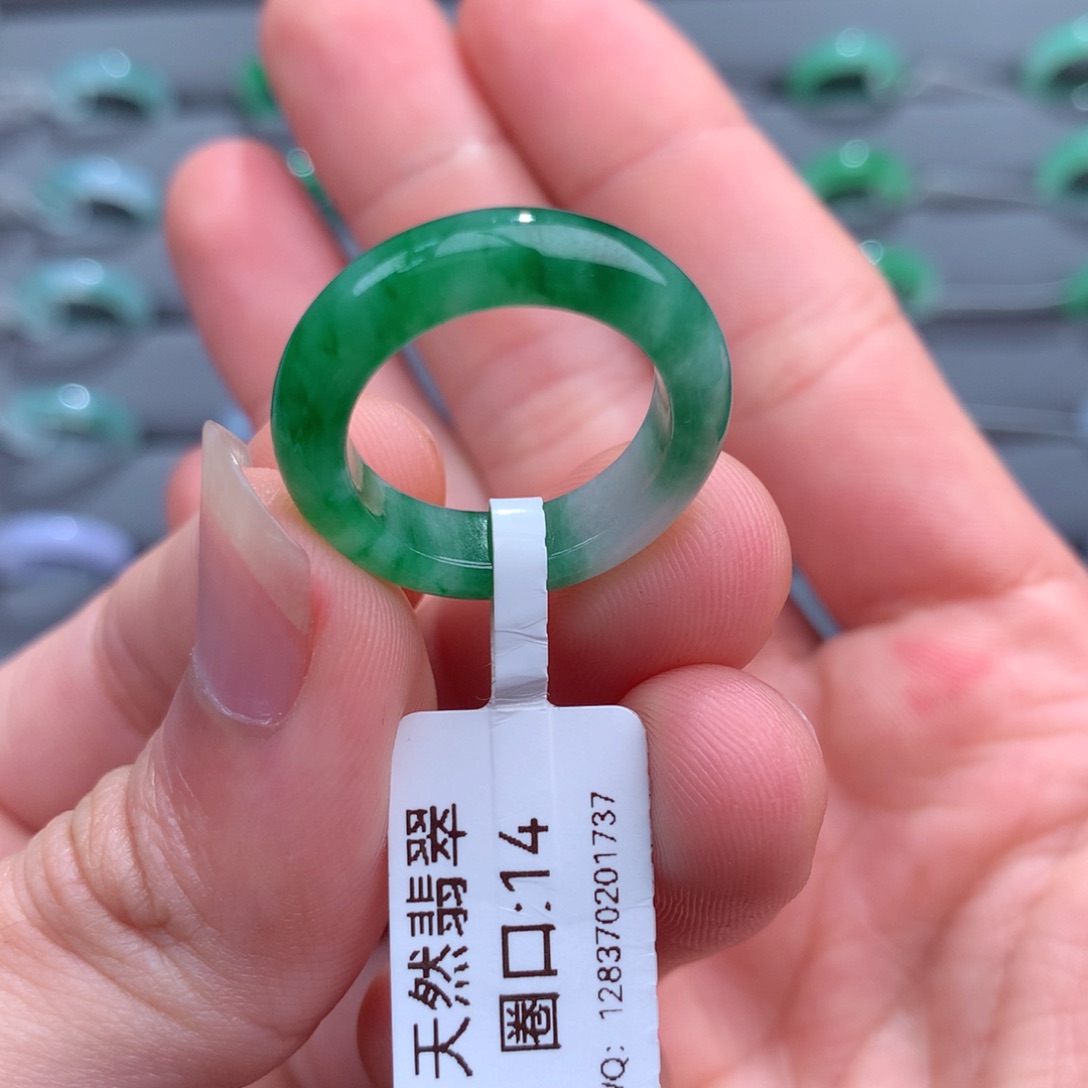 翡翠戒指未镶嵌天然