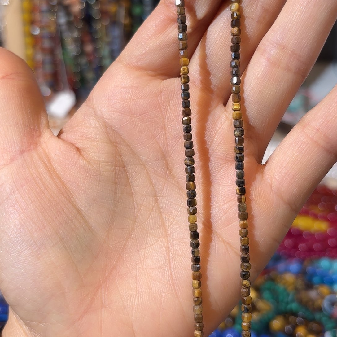 玛瑙/玉髓未镶嵌珠宝半成品虎眼方糖卡2一条