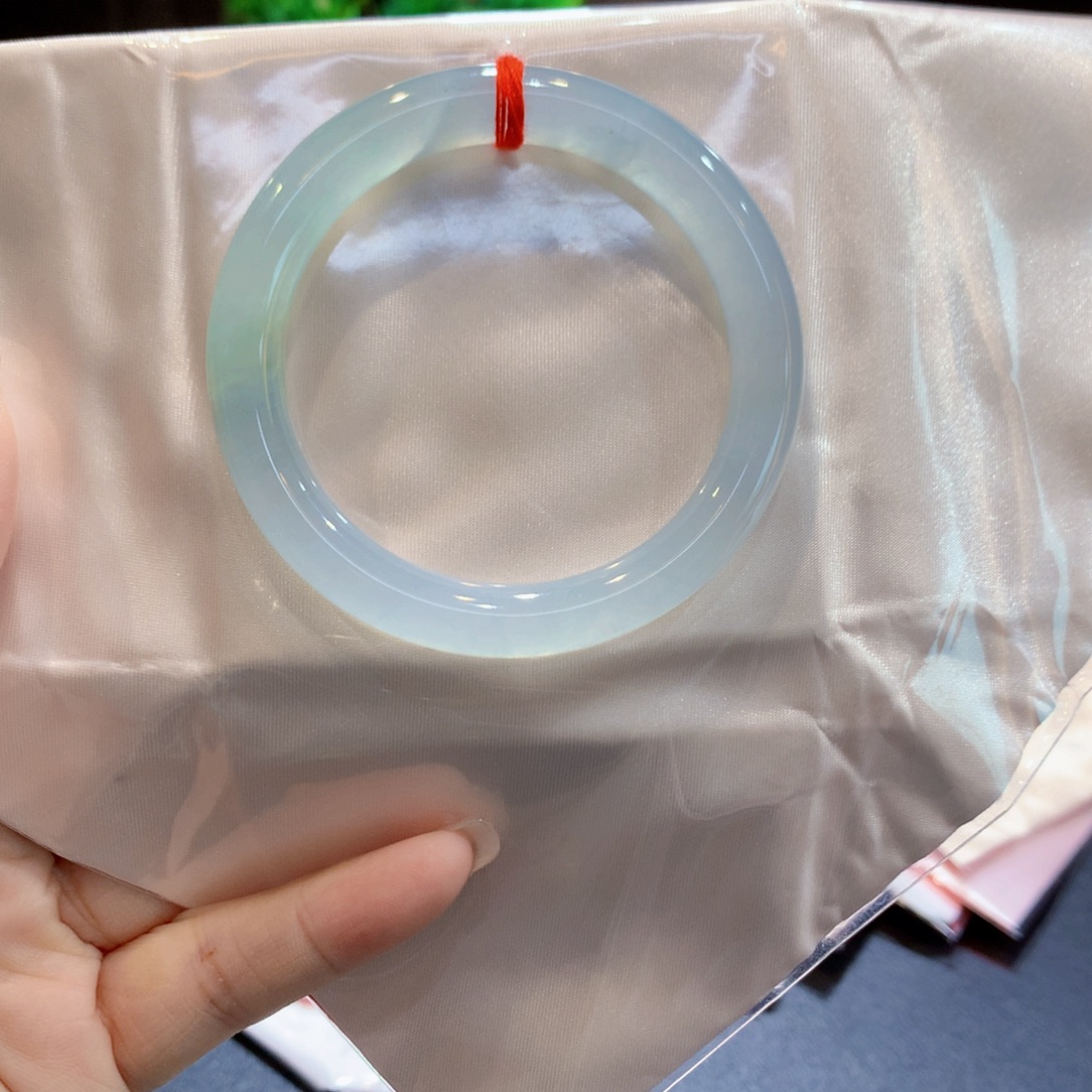 翡翠未镶嵌手镯翡翠手镯