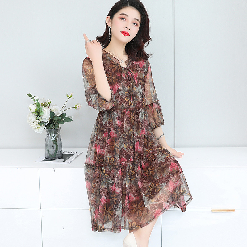 遮肚碎花连衣裙春夏妈妈宽松袖分字裙大码女装高档气质洋气