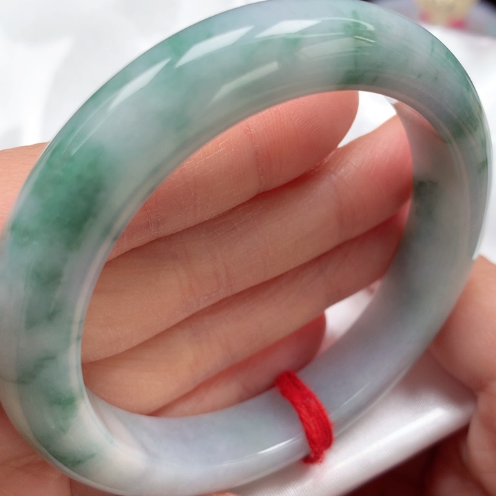 翡翠手镯未镶嵌冰胶飘花10