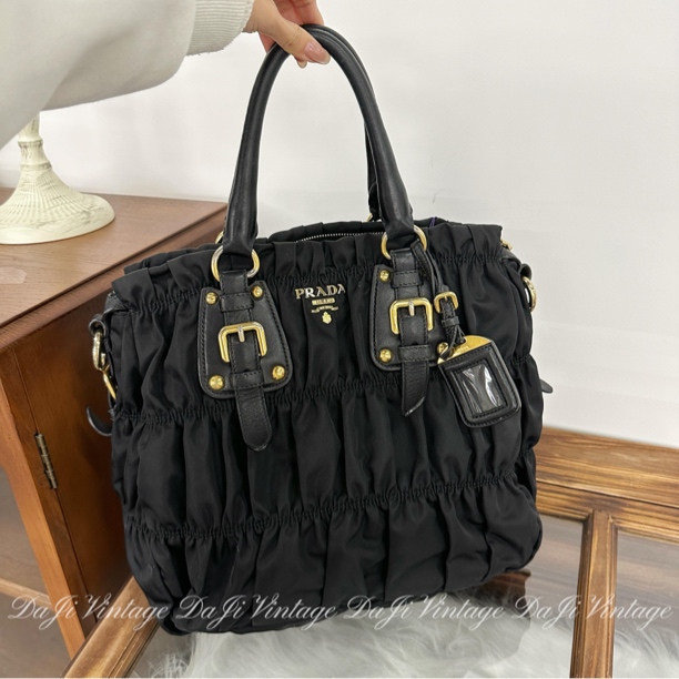 95新 Prada/普拉达 大吉中古3/普拉达黑金褶皱托特手提斜挎包
