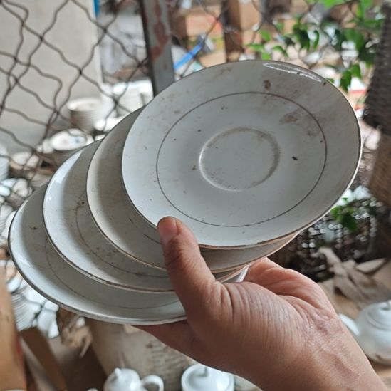 库存微瑕盘子4个小碟子