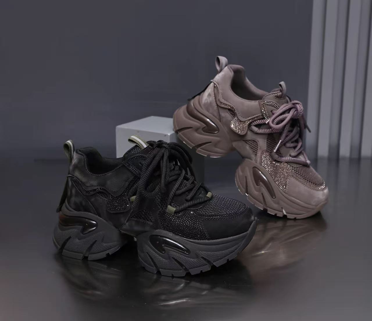 爆款老爹鞋女2025秋季新款水钻百搭时尚防滑休闲厚底增高运动鞋