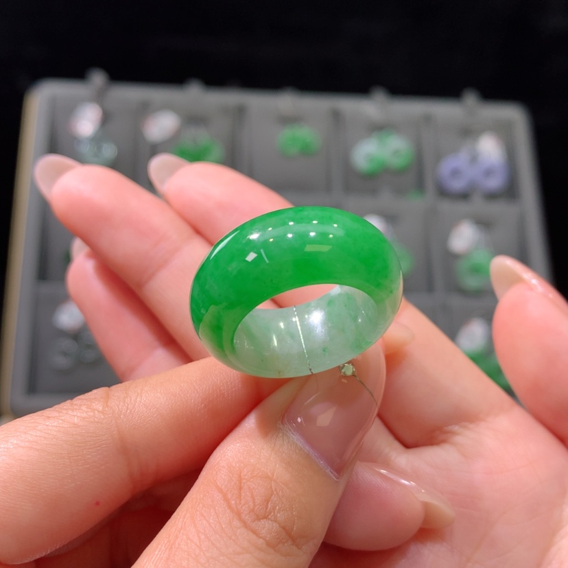 【闪购商品】翡翠戒指未镶嵌15.16号半山水绿轮胎
