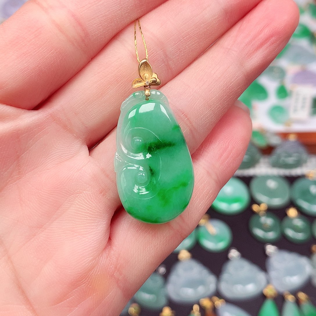 翡翠颈饰18K金镶嵌天然翡翠A货