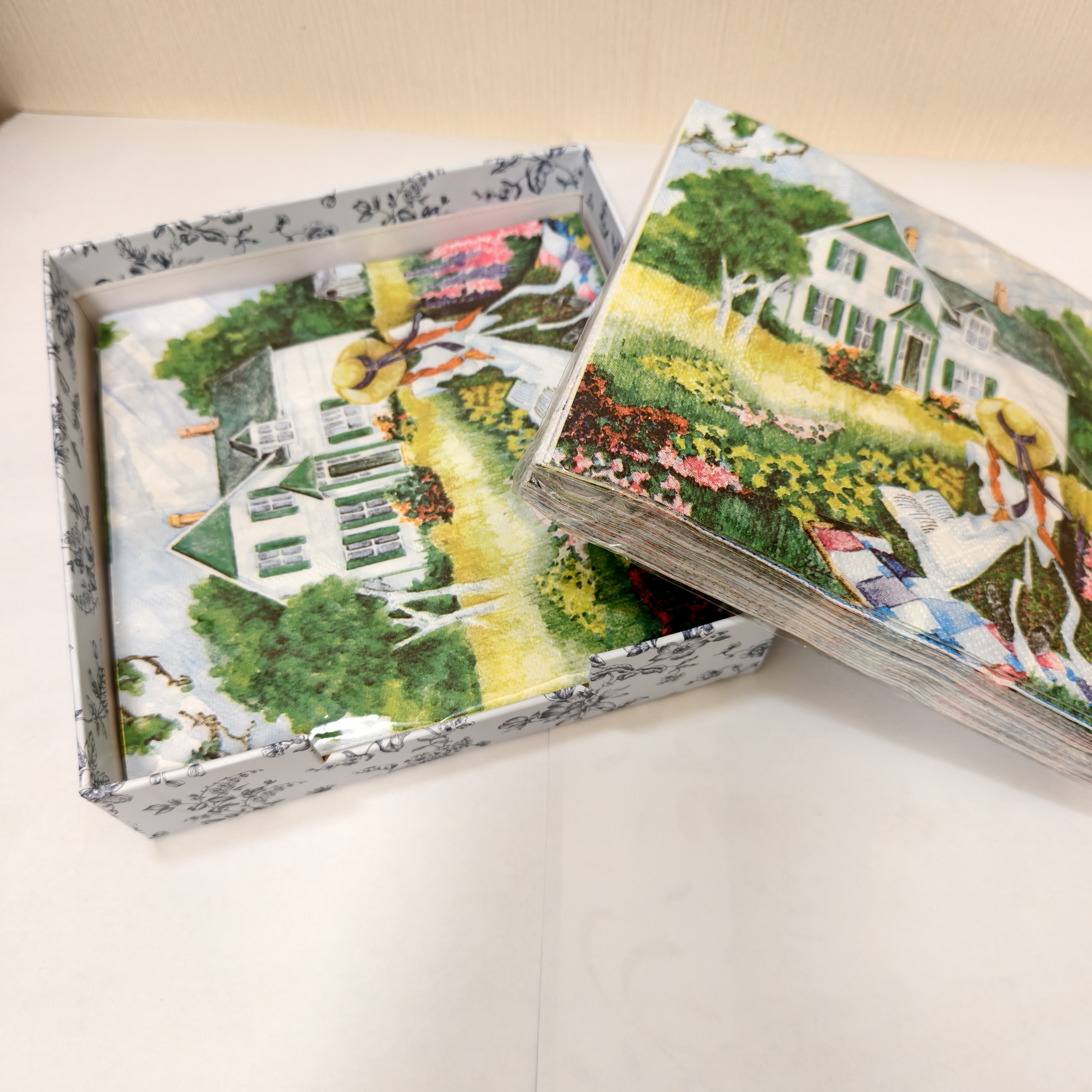 精品盒装33✘33厘米40张一盒一次性纯木浆纸巾