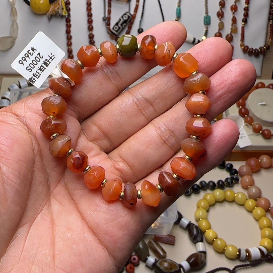 玛瑙/玉髓颈饰未镶嵌