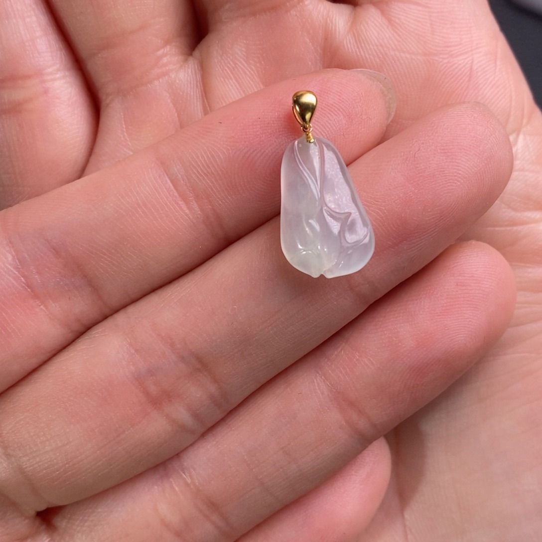 翡翠颈饰18K金镶嵌白菜
