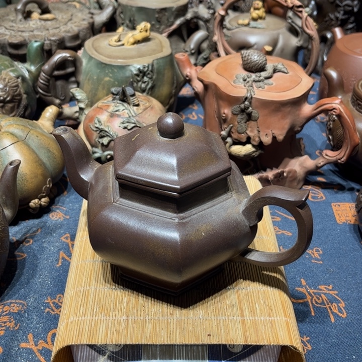 长***闭茶壶紫砂紫砂。         