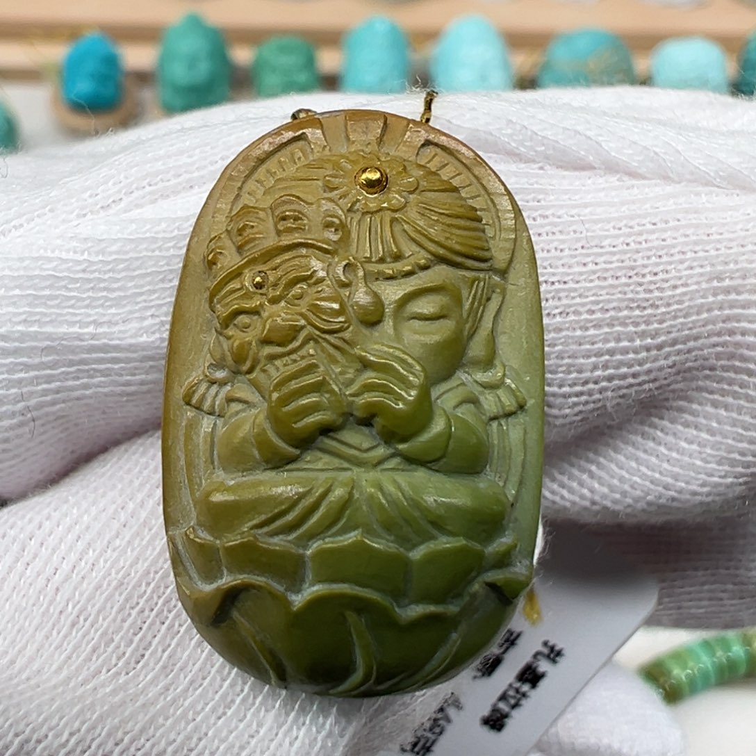 绿松石配饰未镶嵌