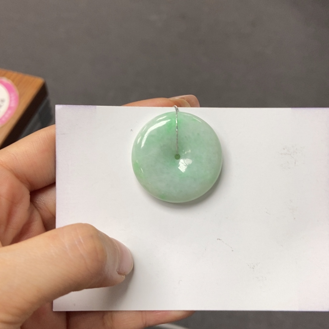 翡翠颈饰未镶嵌天然翡翠