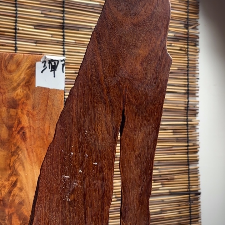 无***语大叶紫檀（黑酸枝木类）