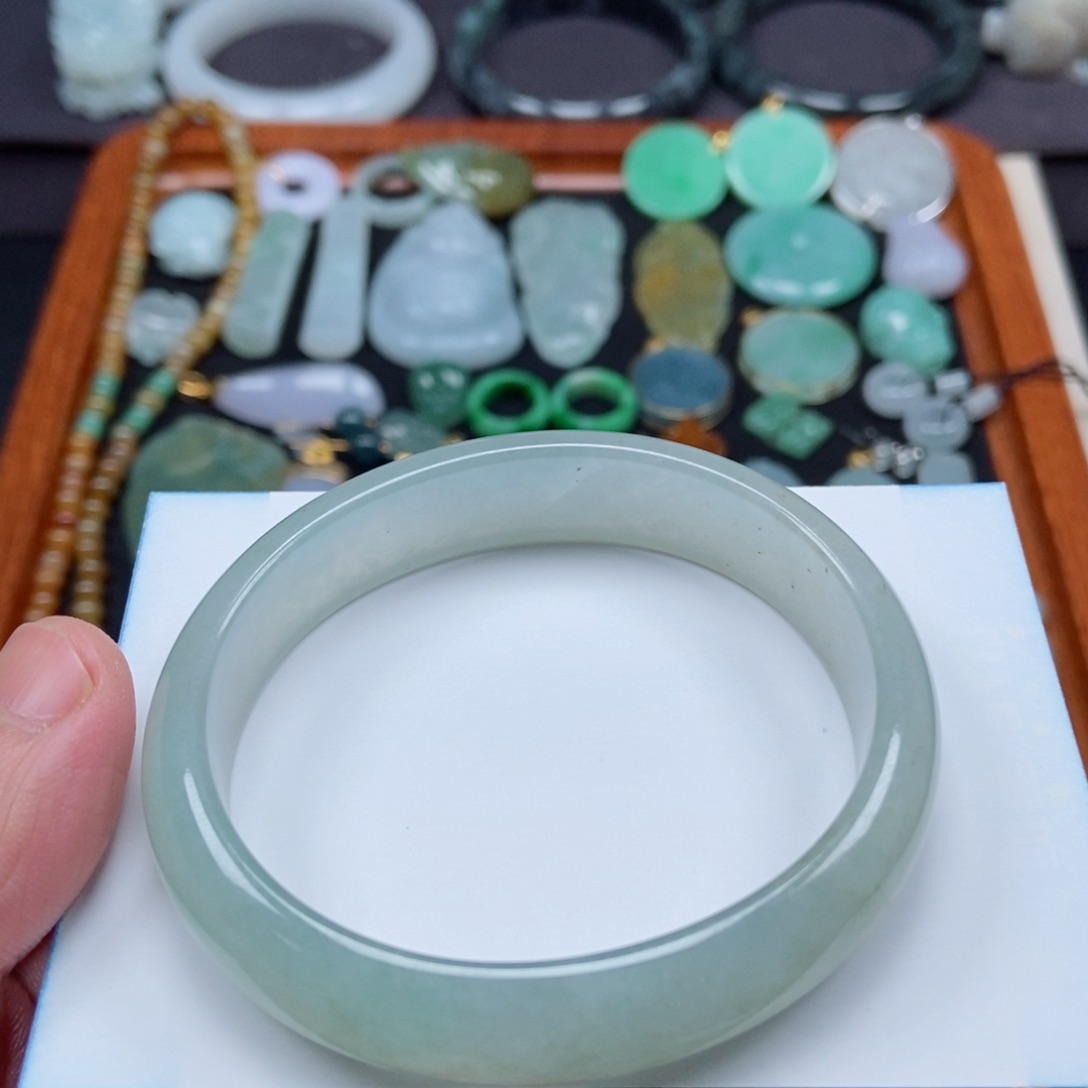 翡翠颈饰未镶嵌手镯贵妃圈口55.6
