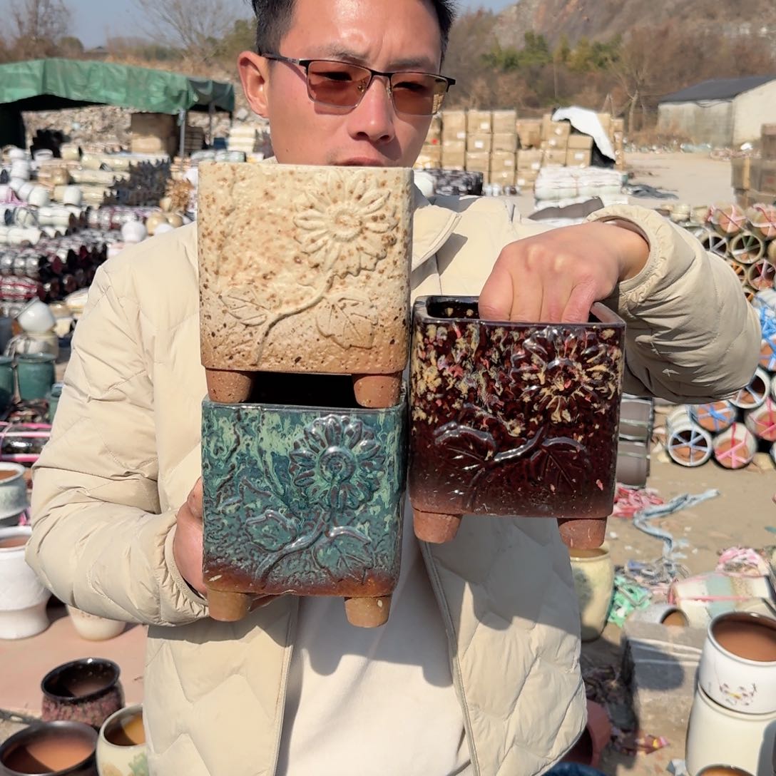 紫砂花盆口14高15（三个方