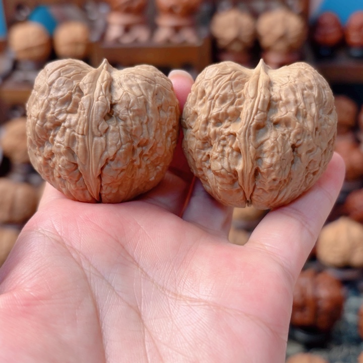 文玩核桃把件火一把金锭子