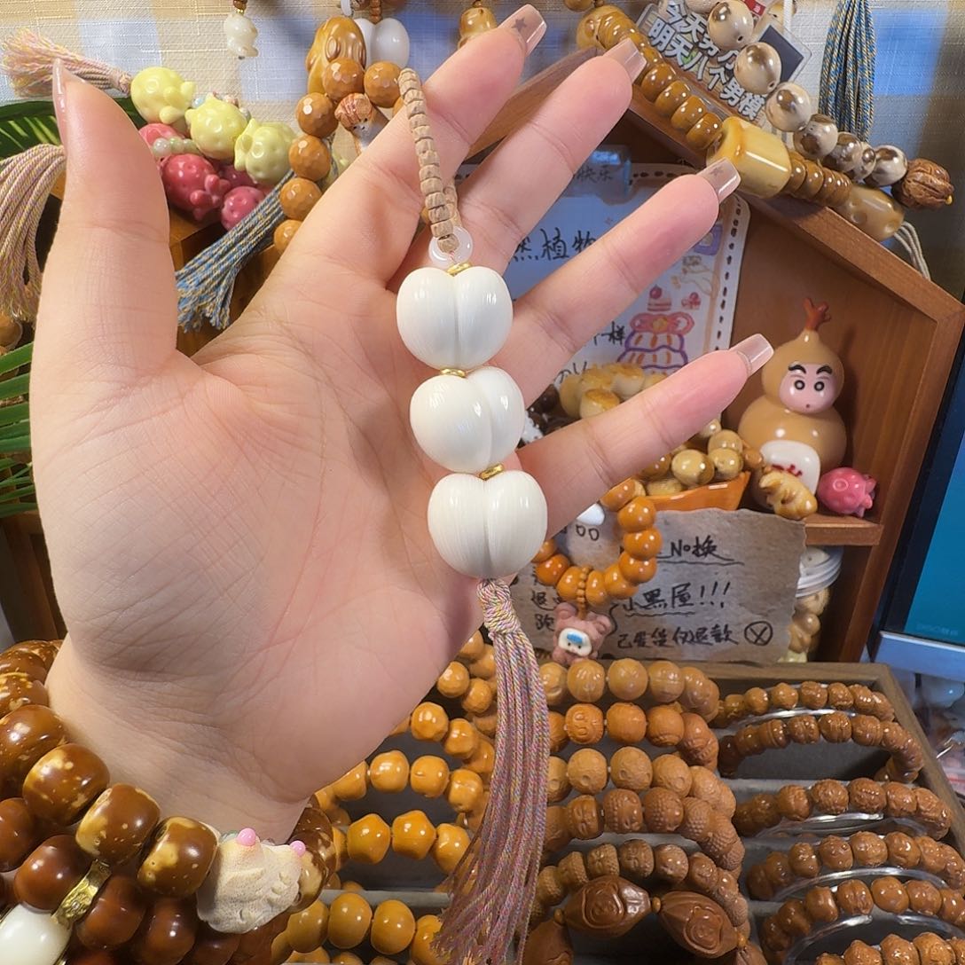 菩提根/象牙果吊坠拉丝屁桃