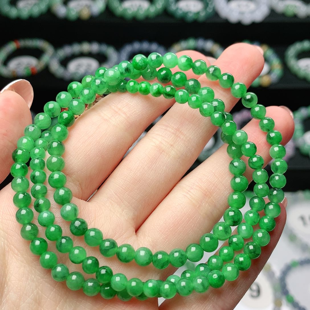 翡翠手链未镶嵌嘉****）翡翠