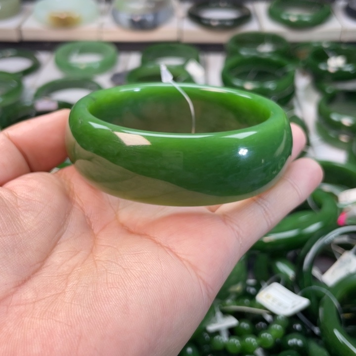 和田玉（碧玉）手镯未镶嵌