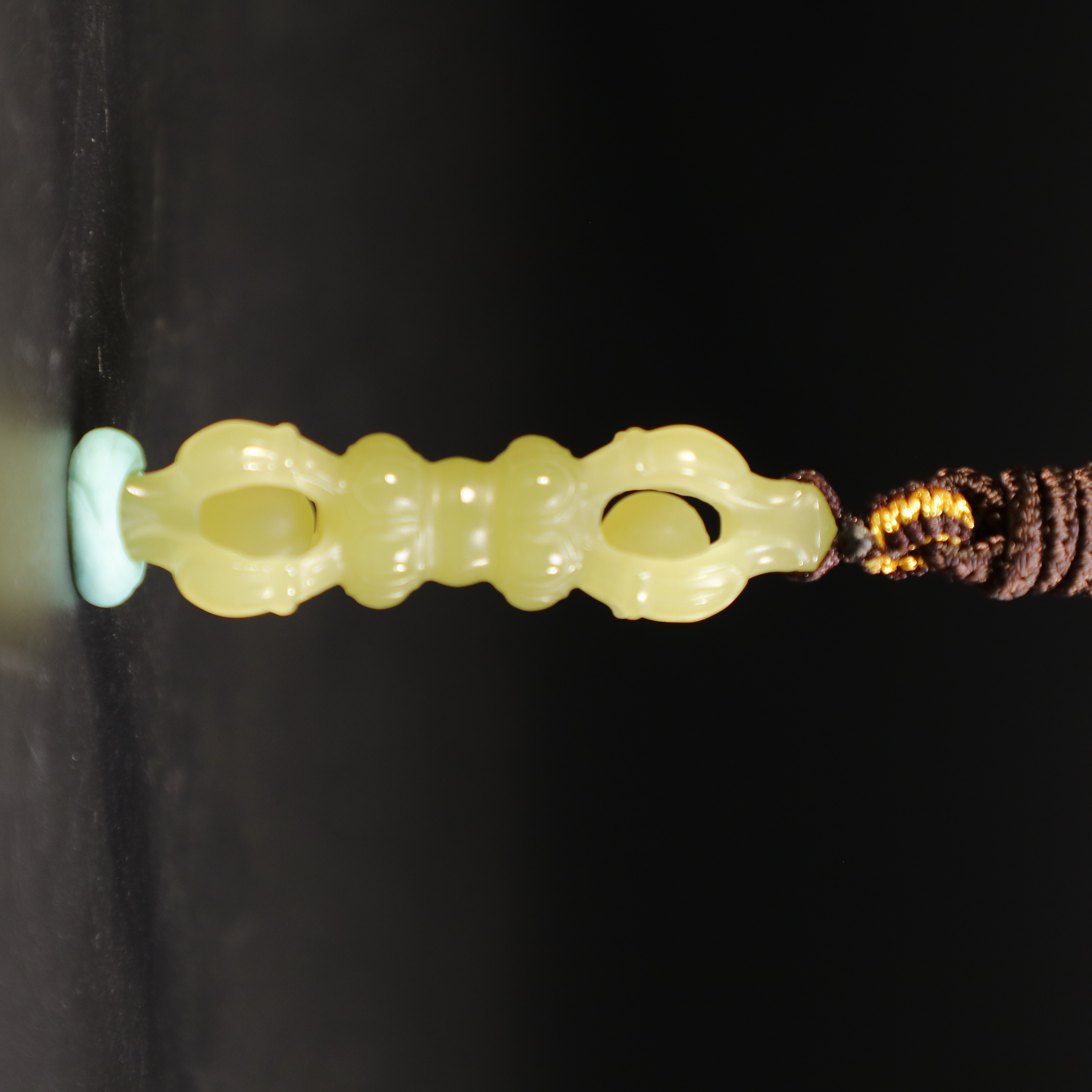 lot8809和田玉黄口挂坠/云南典藏