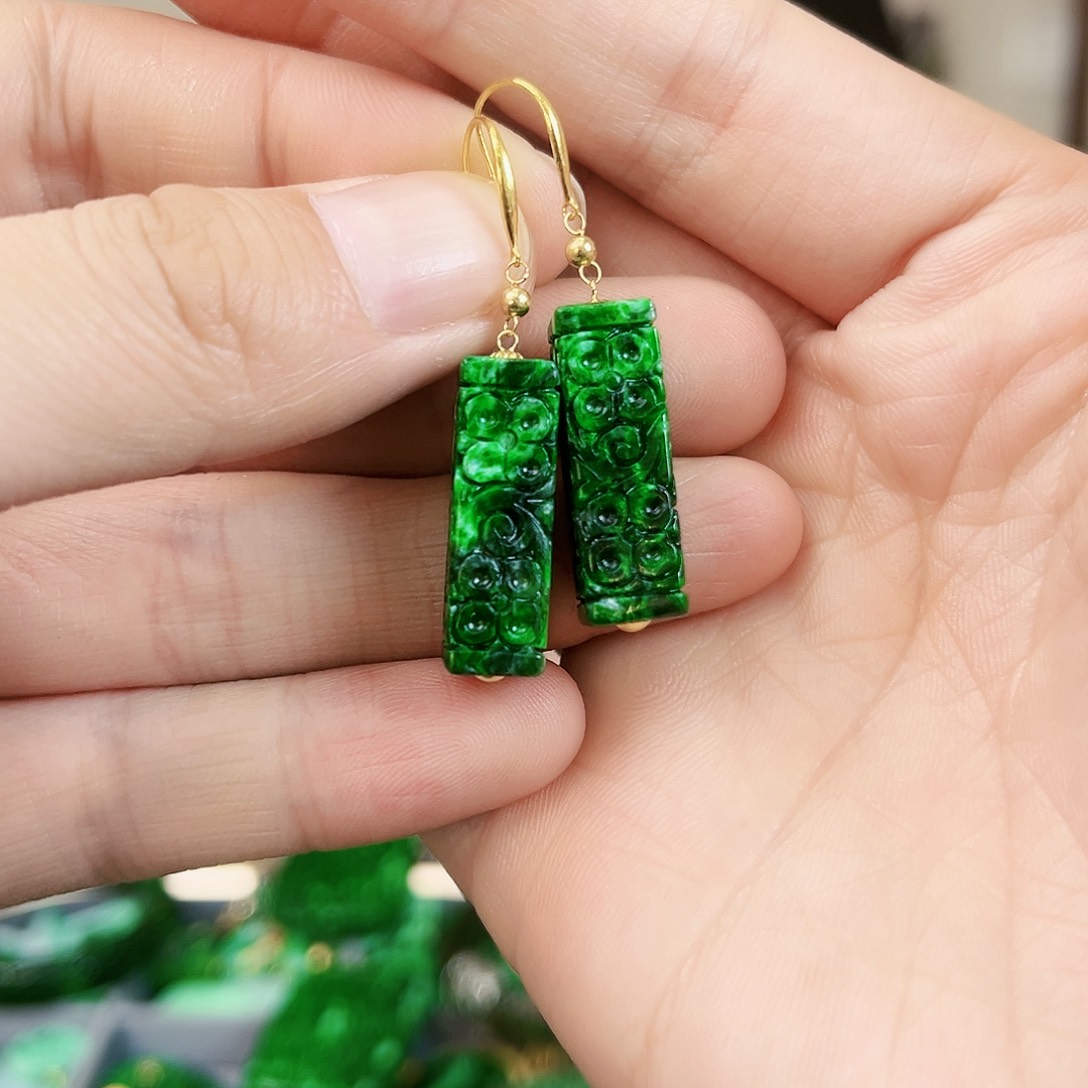 翡翠耳饰18K金镶嵌耳饰