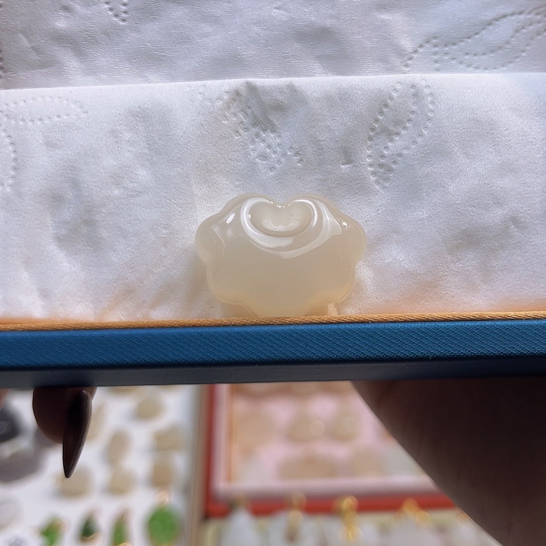 和田玉未镶嵌吊坠(不含链)