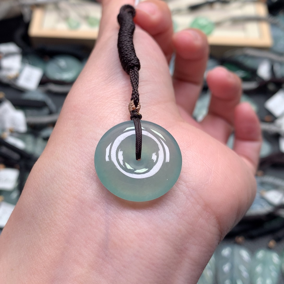 翡翠颈饰未镶嵌余*。000000000000