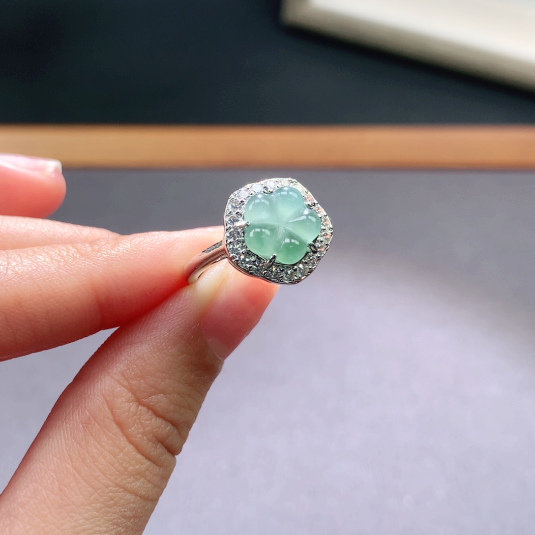 翡翠手镯未镶嵌天然翡翠手镯叮当镯