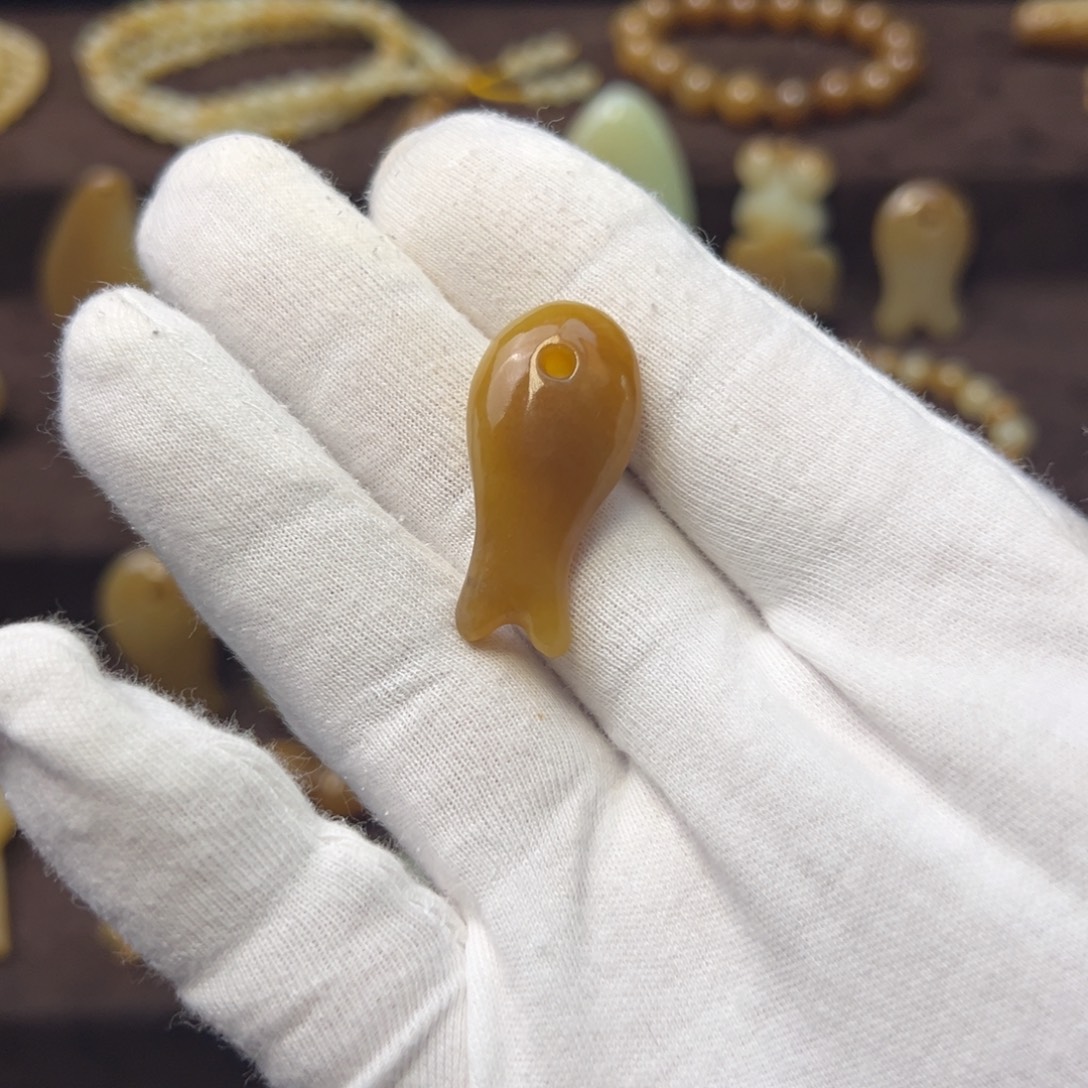 和田玉（糖玉）未镶嵌颈饰