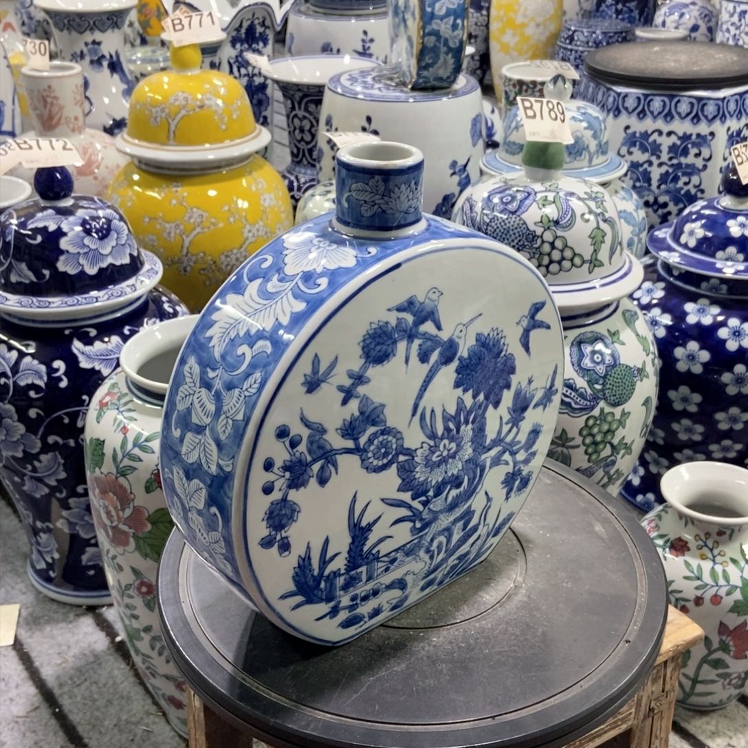 摆件花瓶手绘釉下彩