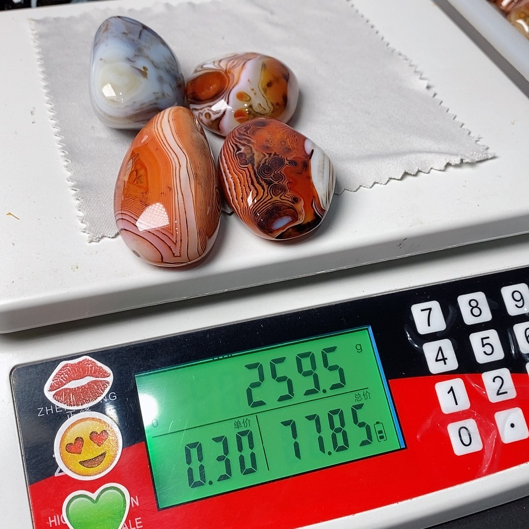 玛瑙/玉髓手把石三毛未镶嵌青*