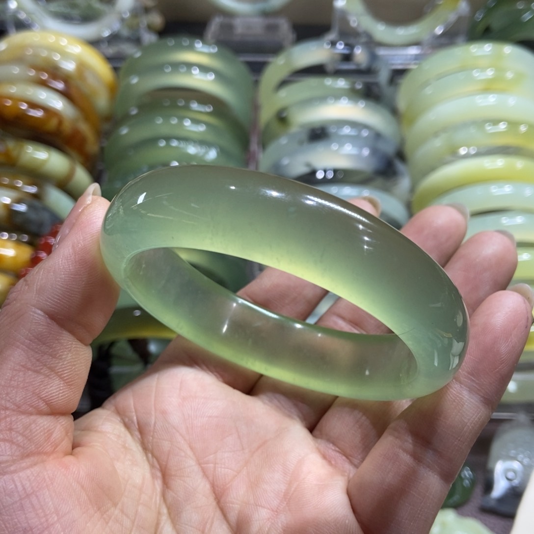 蛇纹石玉手镯未镶嵌61