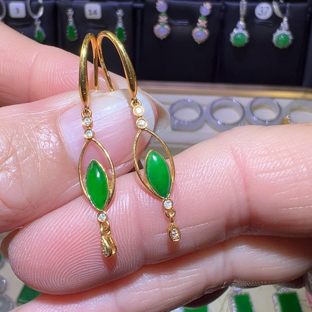 翡翠颈饰18K金镶嵌耳环