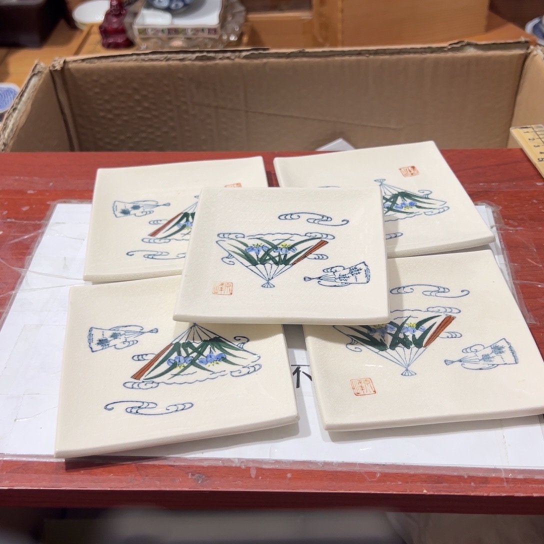 好看的瓷器小杯杯