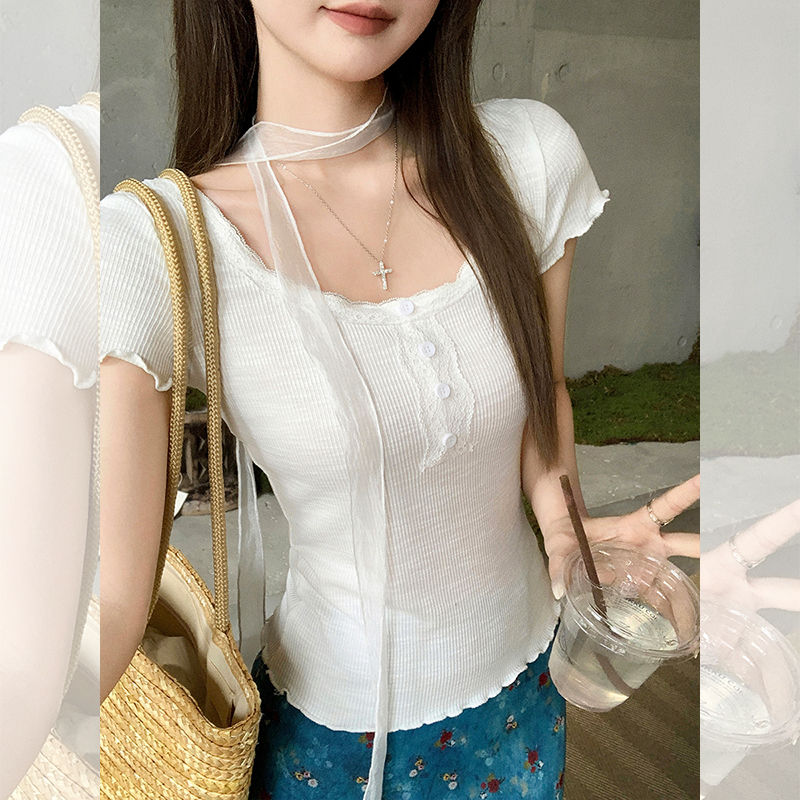 白色纯欲蕾丝拼接u领正肩短袖t恤2025夏季露锁骨木耳边上衣
