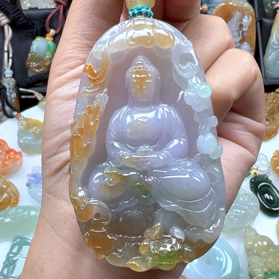 翡翠颈饰未镶嵌持****.大日