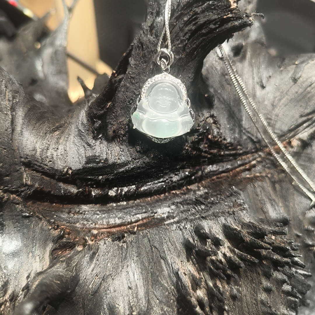 天然非洲翠冰飘玉佛